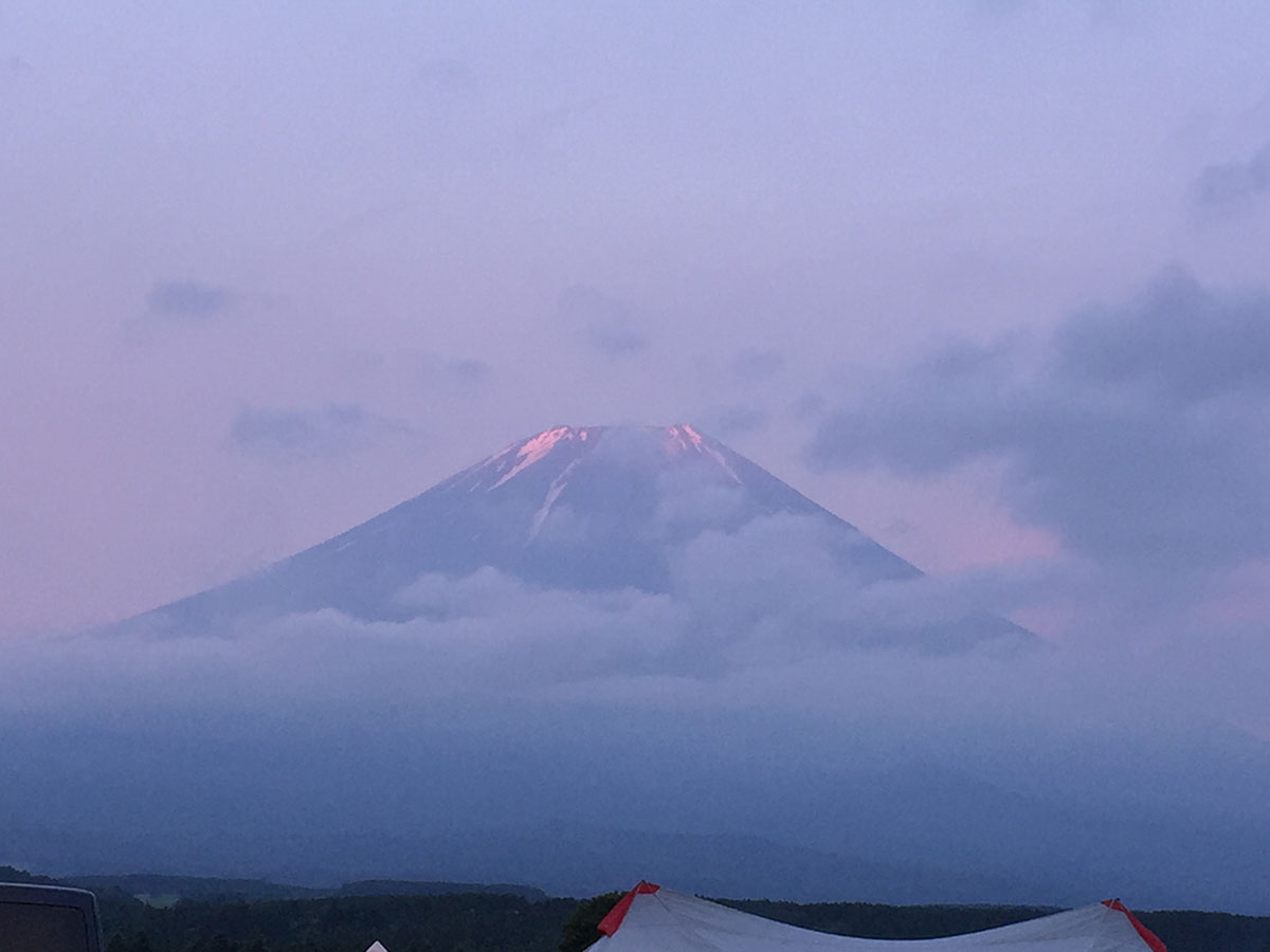 松竹映画みたいな富士山